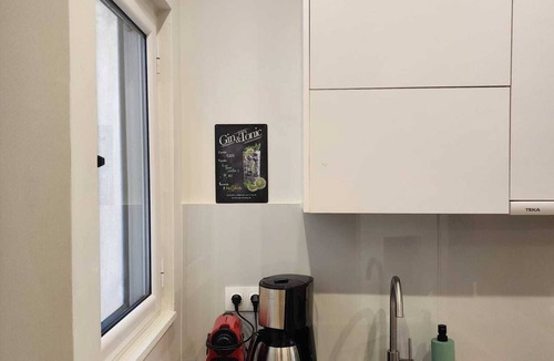 Petralona Apartment | Smile in the Center of Athens (breakfast optional)