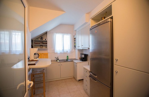Loutraki Apartment | Sofía Luxury Residence. Elegant 3BR escape in Loutraki, walk to beach & cafés