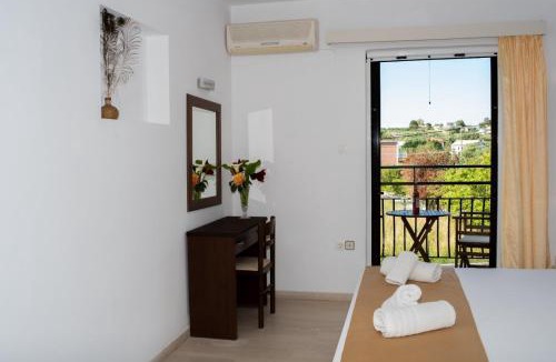Porto Koukla Apartment | Sofia Studios