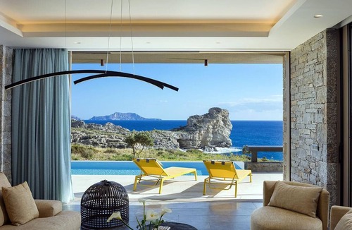 Vizari Villa | South Coast Ocean Villa
