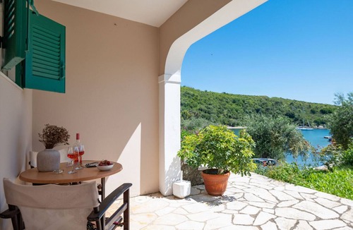 Agios Stefanos Apartment | Spiros Saint Stephanos