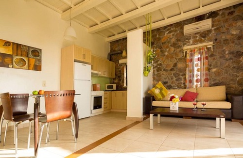 Livadia Villa | Stonebuilt Villa w/sea view & pool near Elafonissi
