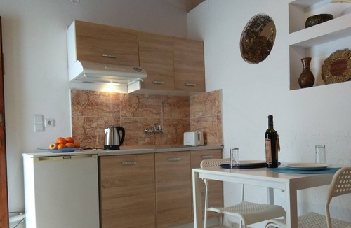 Limeniskos Apartment | studio στο κέντρο δίπλα στο μουσείο 200μ από την παραλία. In the the center