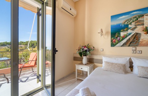 Kalamitsi Apartment | Studio Apartment 'Nontas Home 21' with Sea View, Wi-Fi and Air Conditioning