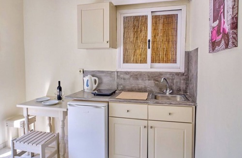 Sidari Apartment | Studio Apartment 'Vintage Resort 10' with Sea View, Wi-Fi and Air Conditioning