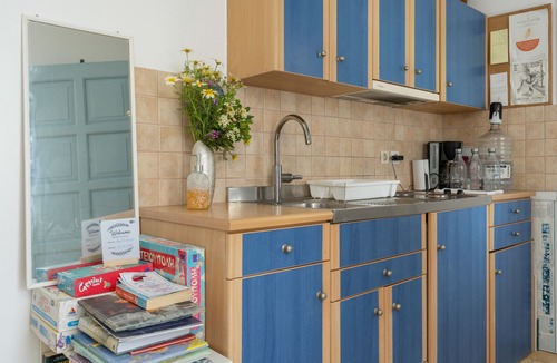 Katapola Apartment | Studio Apartment with Balcony, Wi-Fi and Air Conditioning