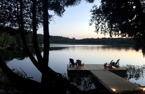 McDougall Cabin | Stunning Lakeside Cabin in McKellar, Ontario - The Ultimate Glamping Getaway Destination
