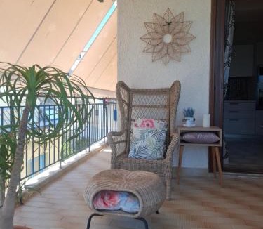 Galatas Apartment | SuiteViewPoros-Luxury Apartment in Galatas