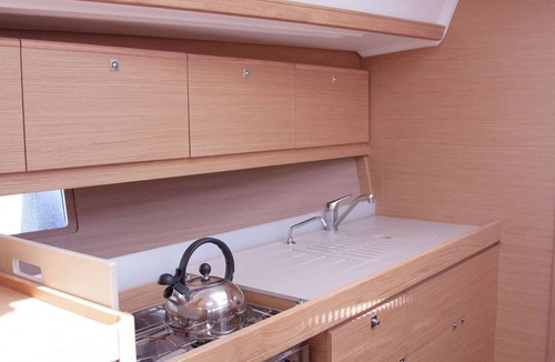 Nikita Boat Rental | Sun-Kissed Sailing: A Luxurious Beach Experience in Nikiti, Macedonia