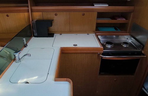 Piraeus Boat Rental | Sun-Kissed Sailing Adventure in Islas Sarónicas