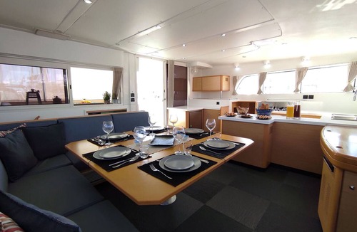 Alimos Boat Rental | Sun-Kissed Sailing Adventure in Islas Sarónicas