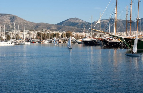 Alimos Boat Rental | Sun-Kissed Sailing Adventure in Islas Sarónicas