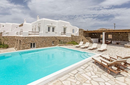 Plintri Villa | Super Paradise Villas by Fantasia Villas