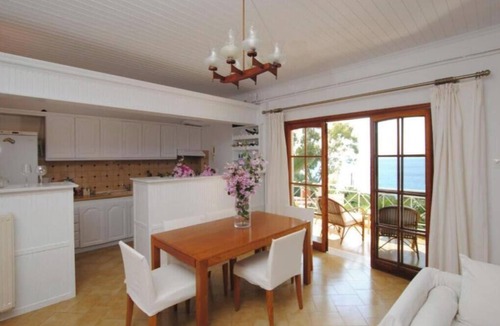 Lassi Apartment | Superior Apartment with Sea Views & Sunset Veranda at Stavento Apartments