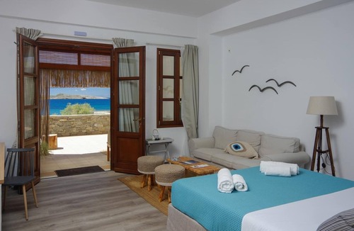 Vissa House | Syros Wellness Luxury Suites