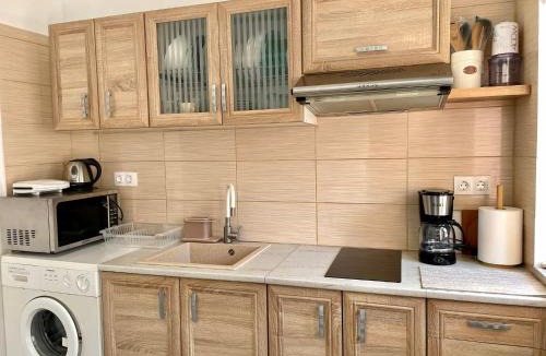 Benitses House | The Humble Home in Corfu