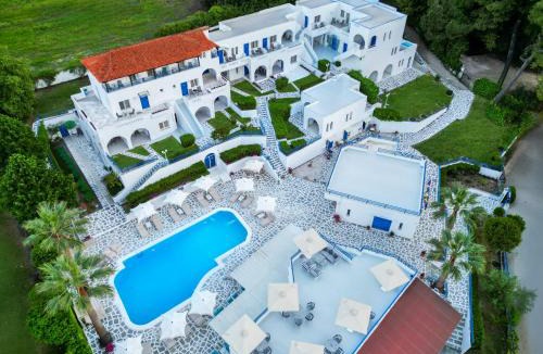 Kriopigi Hotel | Theo Bungalows Boutique Hotel