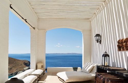 Vourkari Villa | Three Bay House-Luxurious Accommodation and Sea Views close to a Sandy Beach