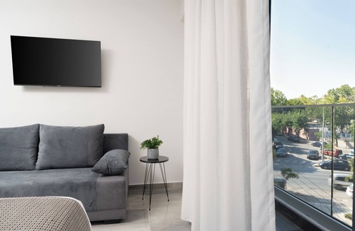 Vardaris Apartment | Tower 15 | Family Studio 302