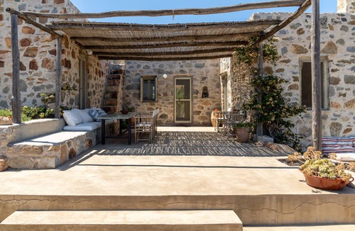 Serifos House | Traditional stone house