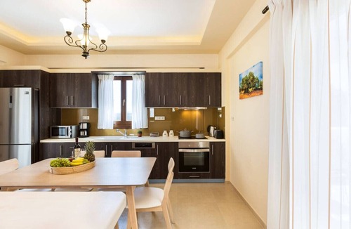 Kirianna Villa | Traditional Villa with Private Pool and BBQ area