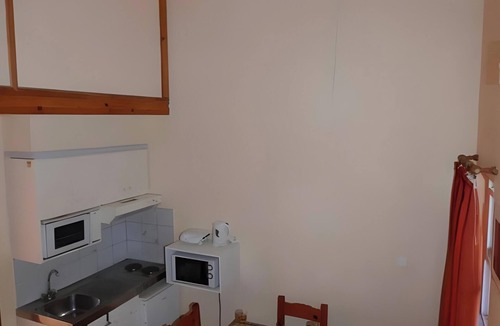 Acharavi Apartment | Two Bedroom 1 Apartment with Mountain View, Wi-Fi, and Air Conditioning