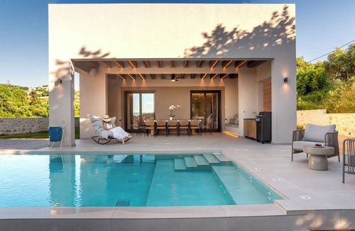 Episkopi House | VaMa Luxury Living-8BR Design Villa with Heated Pool and Playroom