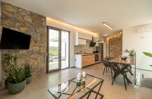 Apokoronas Villa | Venetian Villa- Scenic vacation villa in Crete