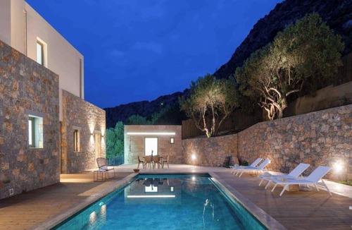 Vrachasi House | Villa Adagio mit Privatpool in Vrachasi, Kreta by Interhome