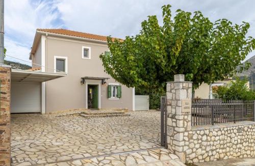 Makriotika Villa | "Villa ANDREAS"