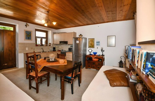 Archanes Apartment | Villa 'Apartment 2' with Private Terrace