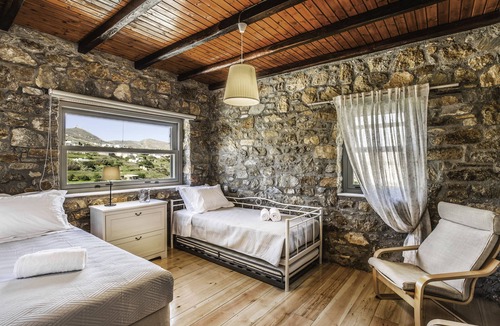 Ermoupoli Villa | VILLA AVRA AVROFILITO SYROS HOUSES