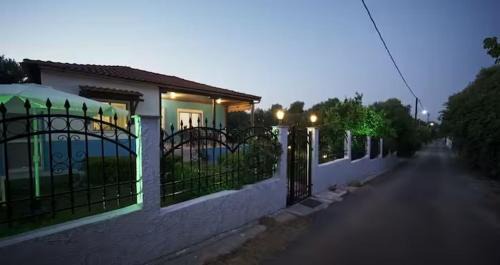 Nea Potidaia House | Villa Binos 3min to Beach