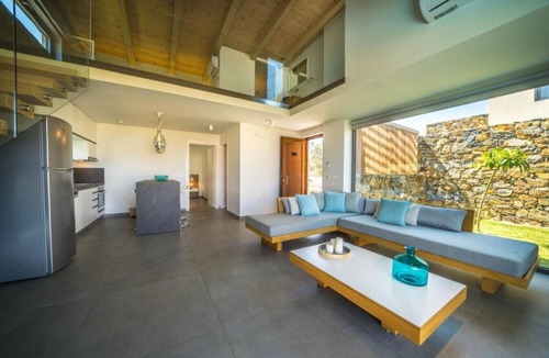 Kato Stalos House | Villa Bliss-Seaview near Agia Marina 2BD 2BA 5PL