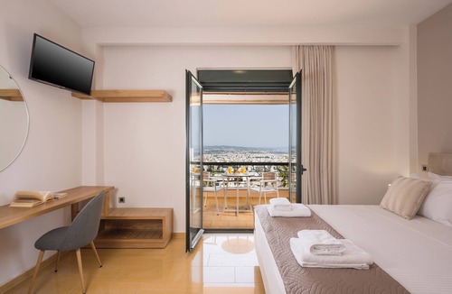 Chania Town Villa | Villa City View - Heated Pool - 5 min from centre - Majestic views