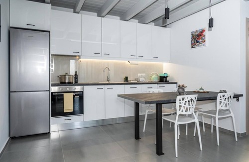 Xiro Chorio Apartment | Villa Dias Guest House – Sea & Mountain Views, Pet Friendly