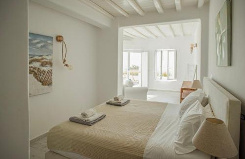 Faros Armenistis Villa | Villa Elysee by Mykonos Mood