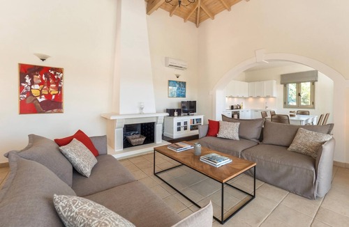 Petaleia Villa | Villa Georgia - Elegant Villa with Stunning Views near Beach & Bella Mare Hotel