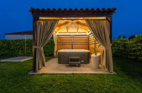 Theologos Villa | Villa Giota Luxury Living - Free Car & Private Jacuzzi