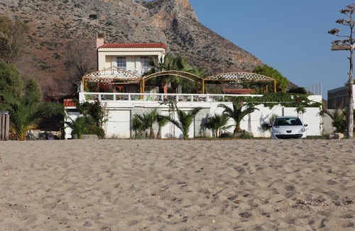 Stavros House | Villa in the sea Crete