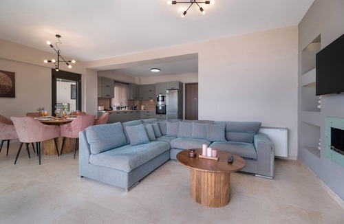 Spanokhorion Villa | Villa 'Ioni 2' with Sea View, Wi-Fi and Air Conditioning