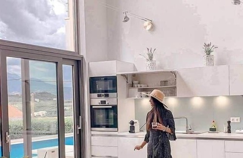 Plaka Villa | Villa Karga (4 bedroom villa)