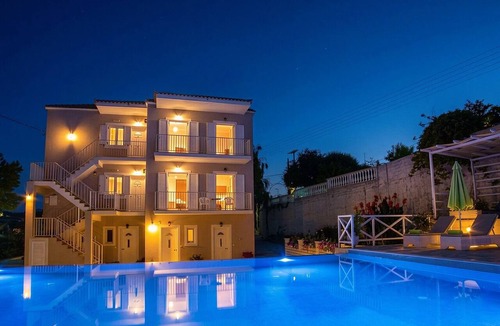 Agios Stefanos Avliotes Villa | Villa Kouros with private pool for up to 32 guests