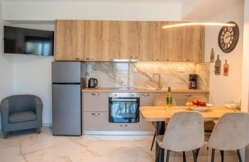 Sissi Apartment | Villa Leandros Premium Suites - Jacuzzi& BBQ Suite