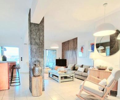 Vlicha Villa | Villa Lindos Kalliopi on Rhodes AMA 0 0 0 0 3 6 6 0 4 0 3
