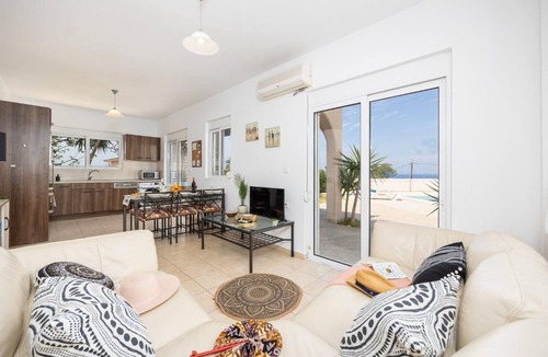 Fanai Villa | Villa Maia - Three Bedroom Villa, Sleeps 6