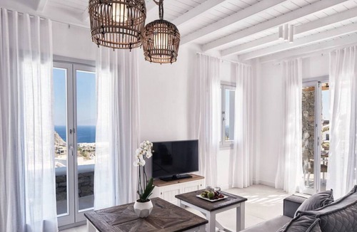Paraga Villa | Villa Manzil - 3BD, Luxury villa, near beach Elia