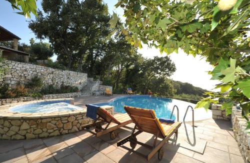 Almiros Beach Villa | Villa Melenia