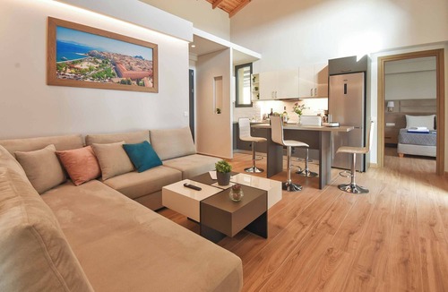 Limni Villa | Villa Oras Contessa - Three Bedroom Villa, Sleeps 6