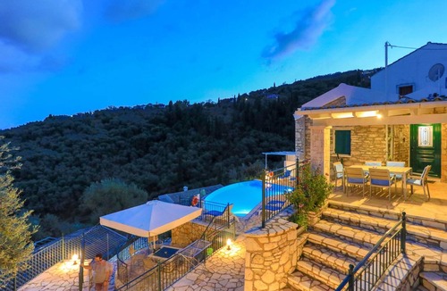 Kavalleraina Villa | Villa Regina in Kentroma